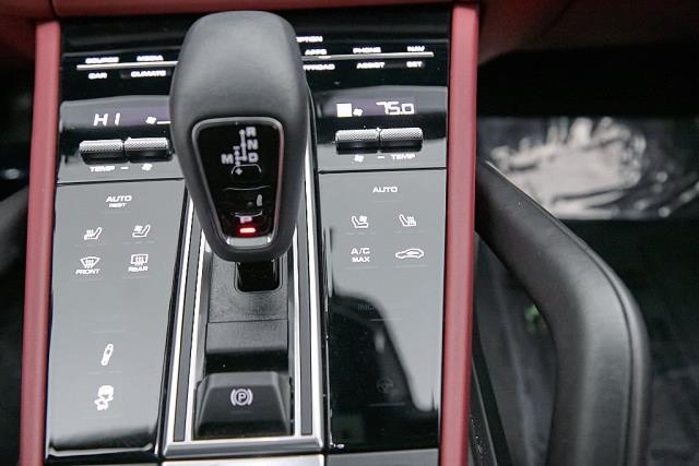 2022 Porsche Cayenne Platinum Edition AWD