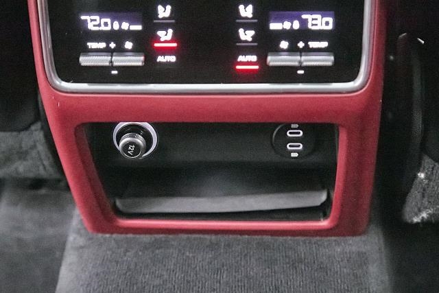 2022 Porsche Cayenne Platinum Edition AWD