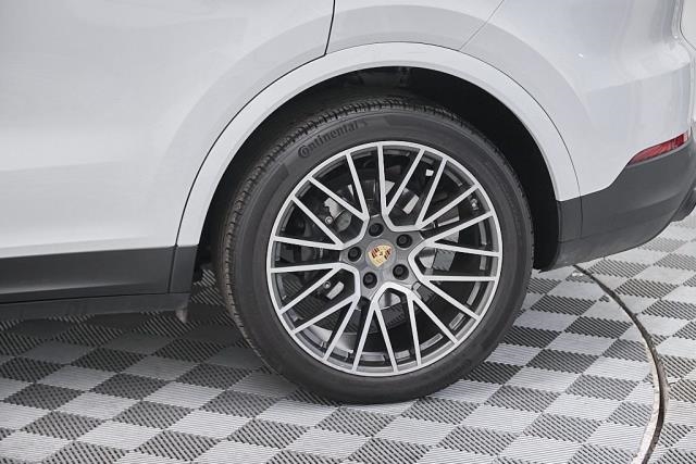 2022 Porsche Cayenne Platinum Edition AWD