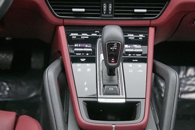 2022 Porsche Cayenne Platinum Edition AWD