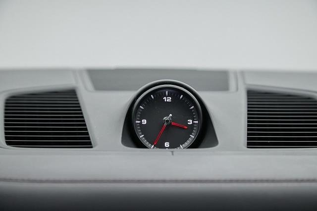 2022 Porsche Cayenne Platinum Edition AWD