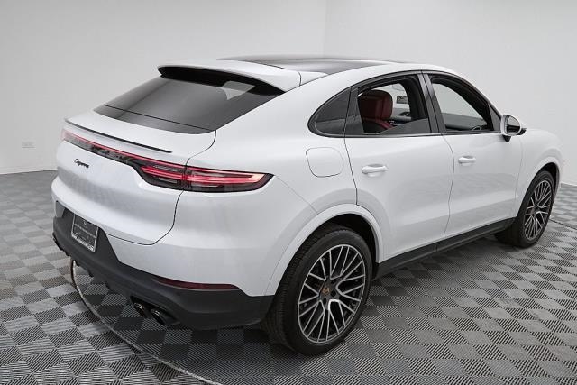2022 Porsche Cayenne Platinum Edition AWD