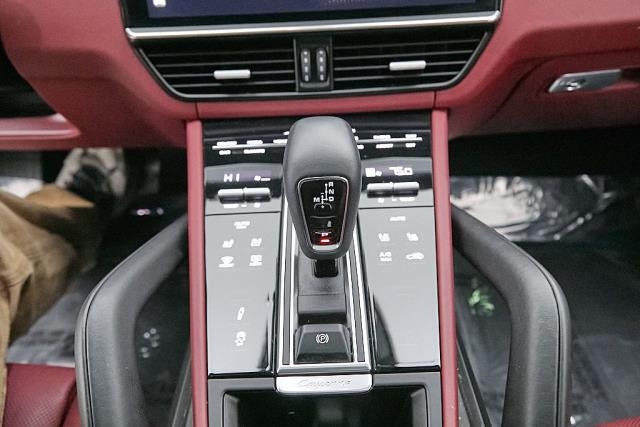 2022 Porsche Cayenne Platinum Edition AWD