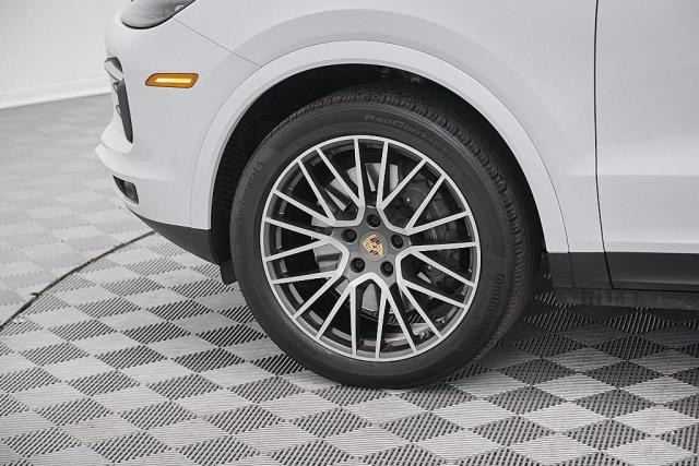 2022 Porsche Cayenne Platinum Edition AWD