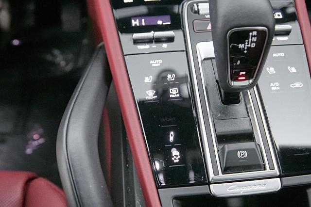 2022 Porsche Cayenne Platinum Edition AWD