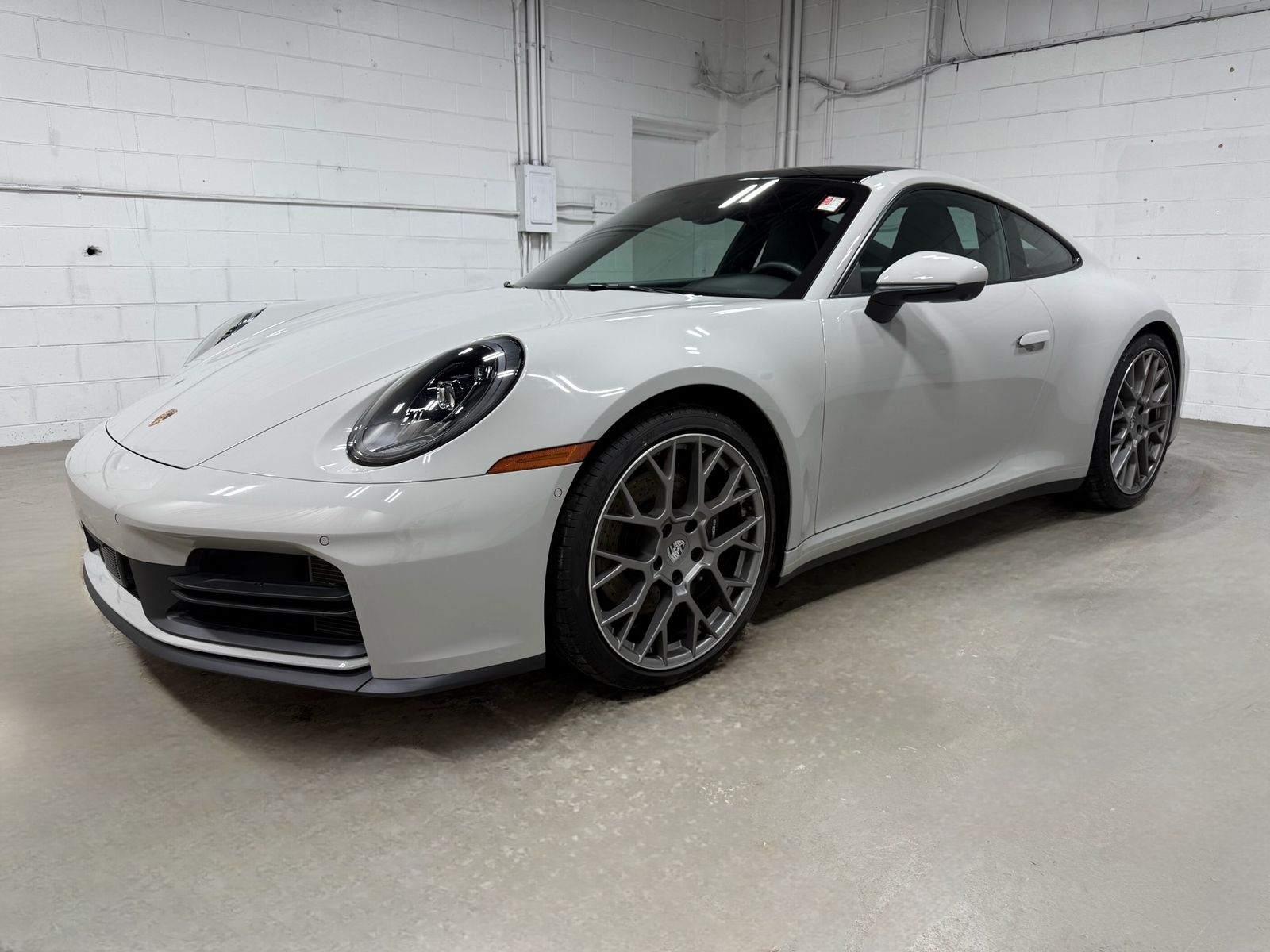 2025 Porsche 911 Carrera