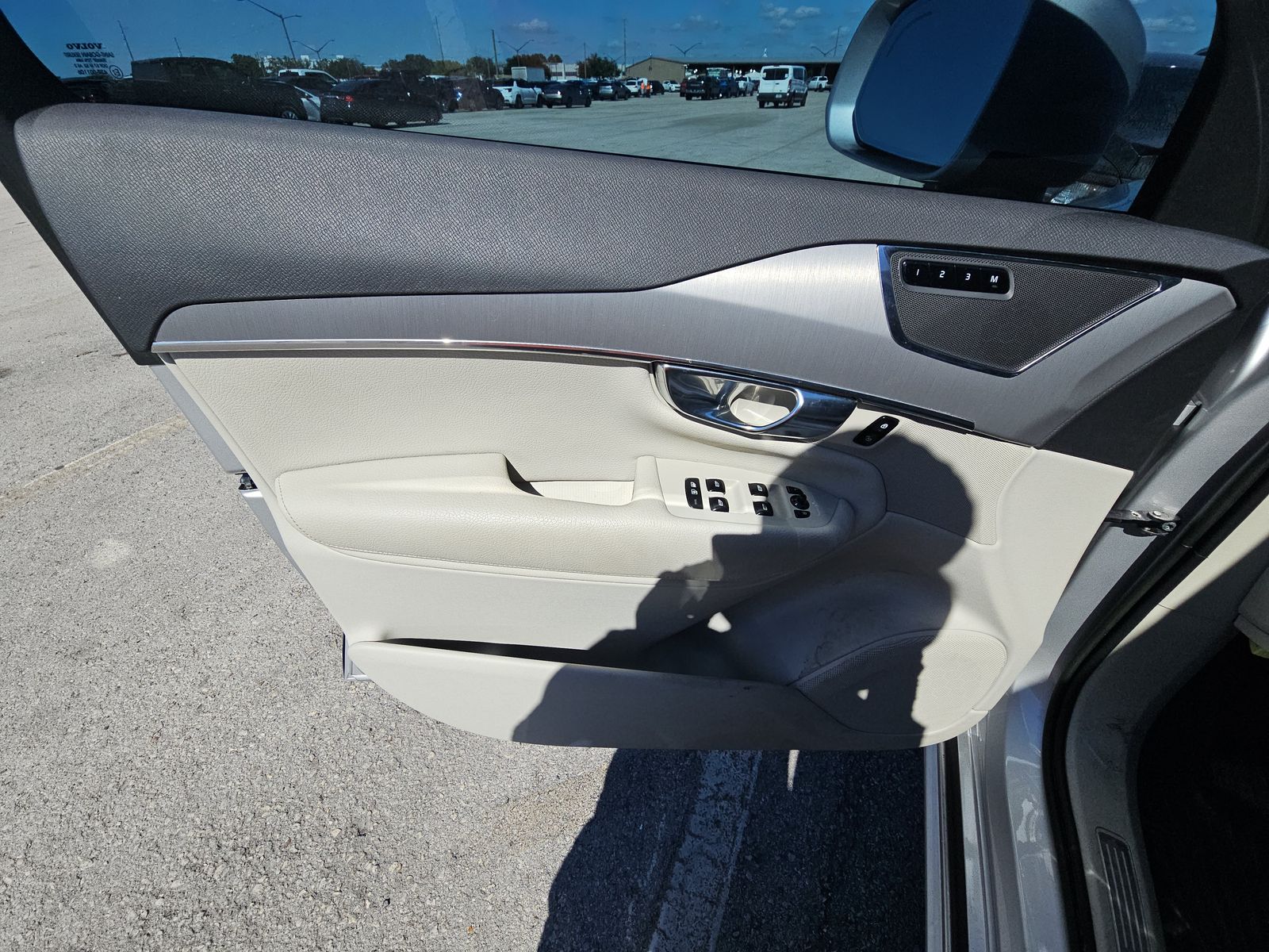 2022 Volvo XC90 T5 Momentum FWD