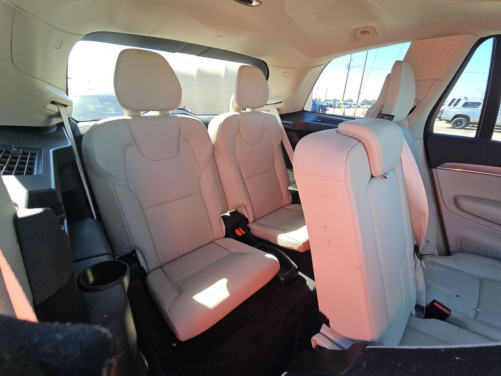 2022 Volvo XC90 T5 Momentum FWD