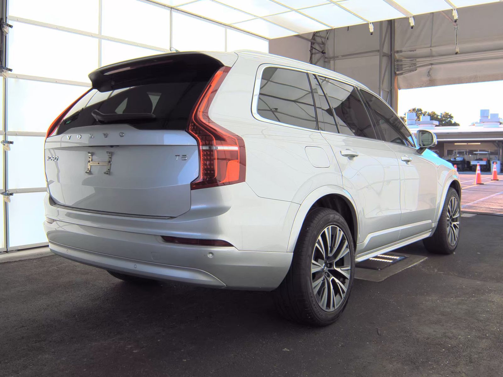 2022 Volvo XC90 T5 Momentum FWD