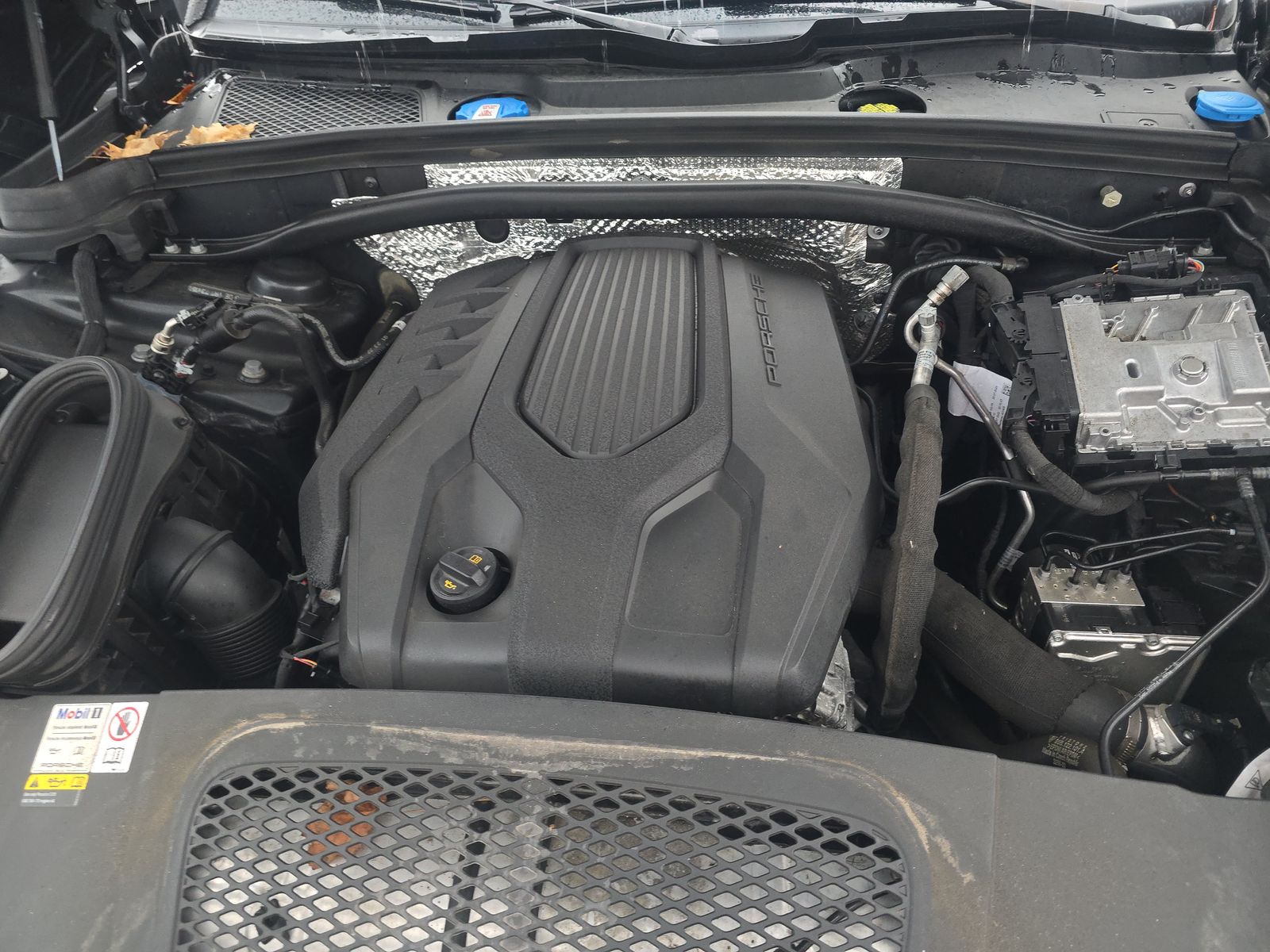 2023 Porsche Macan Base AWD