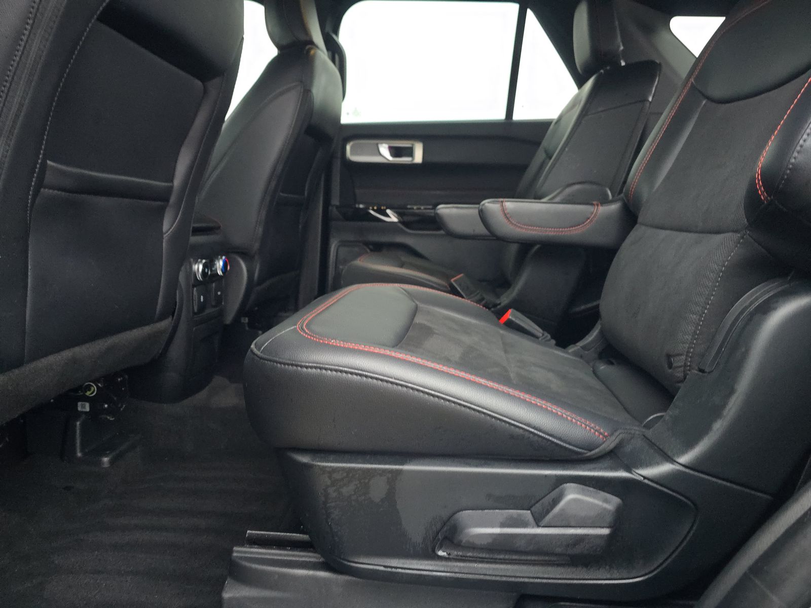 2023 Ford Explorer ST-Line AWD