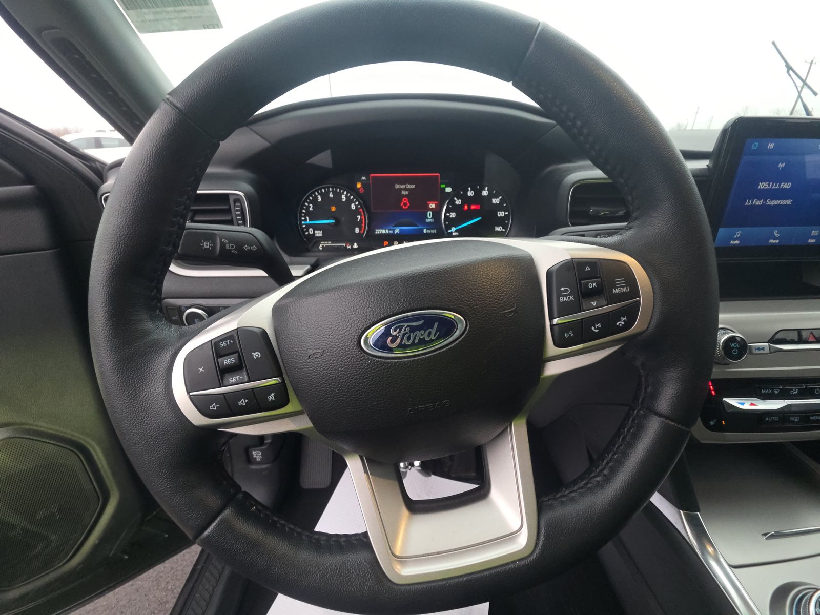 2023 Ford Explorer XLT AWD