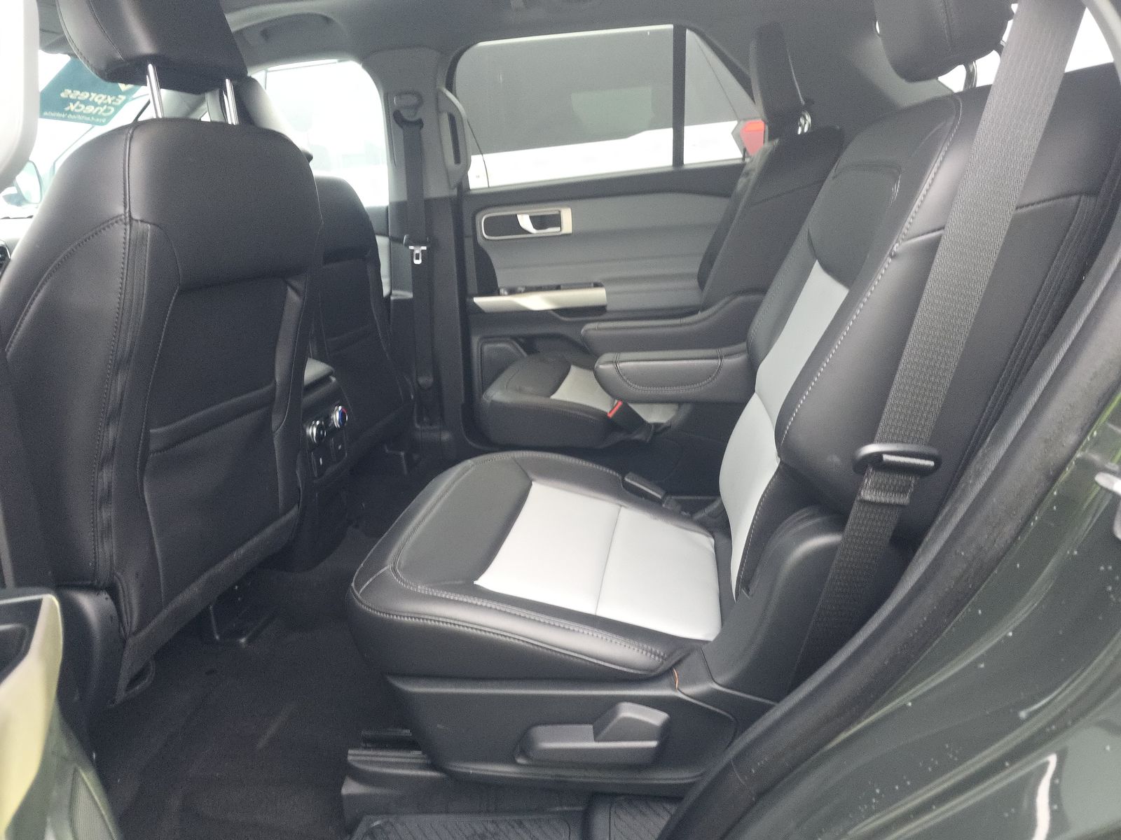 2023 Ford Explorer XLT AWD