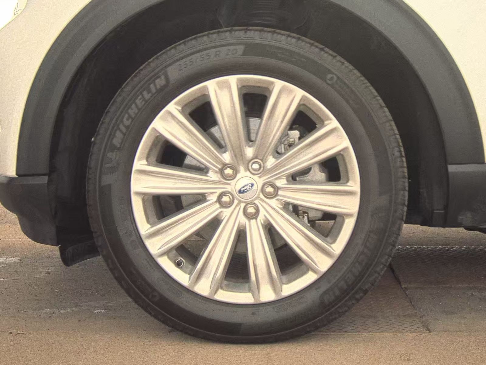 2023 Ford Explorer Limited AWD