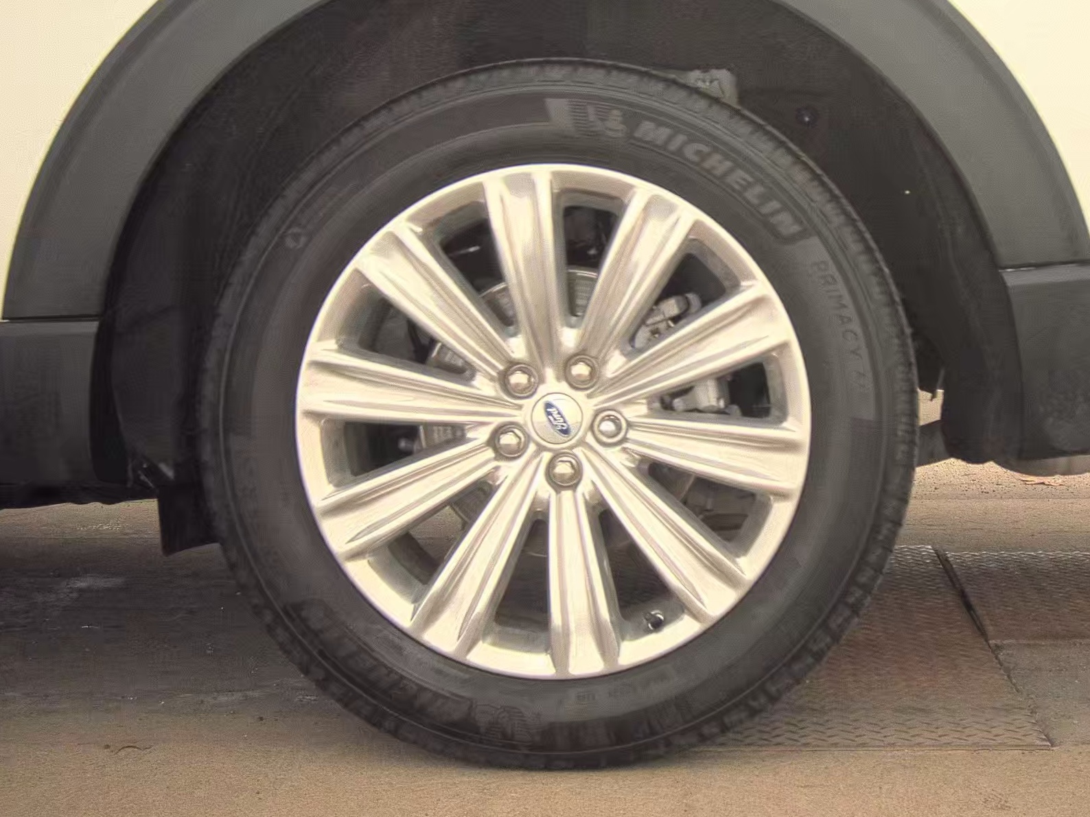 2023 Ford Explorer Limited AWD