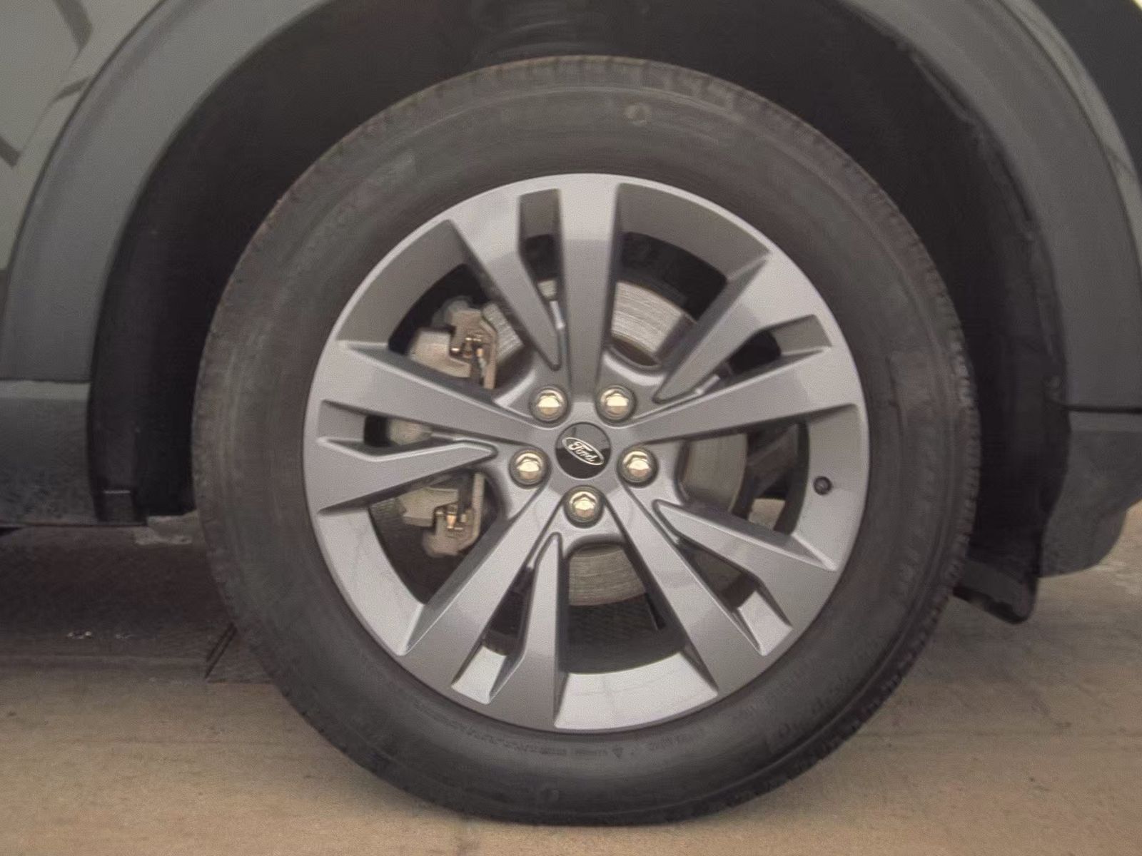 2023 Ford Explorer XLT AWD