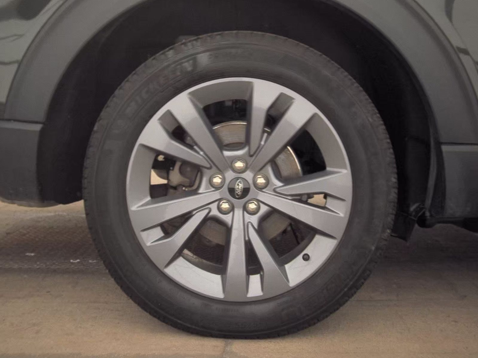 2023 Ford Explorer XLT AWD