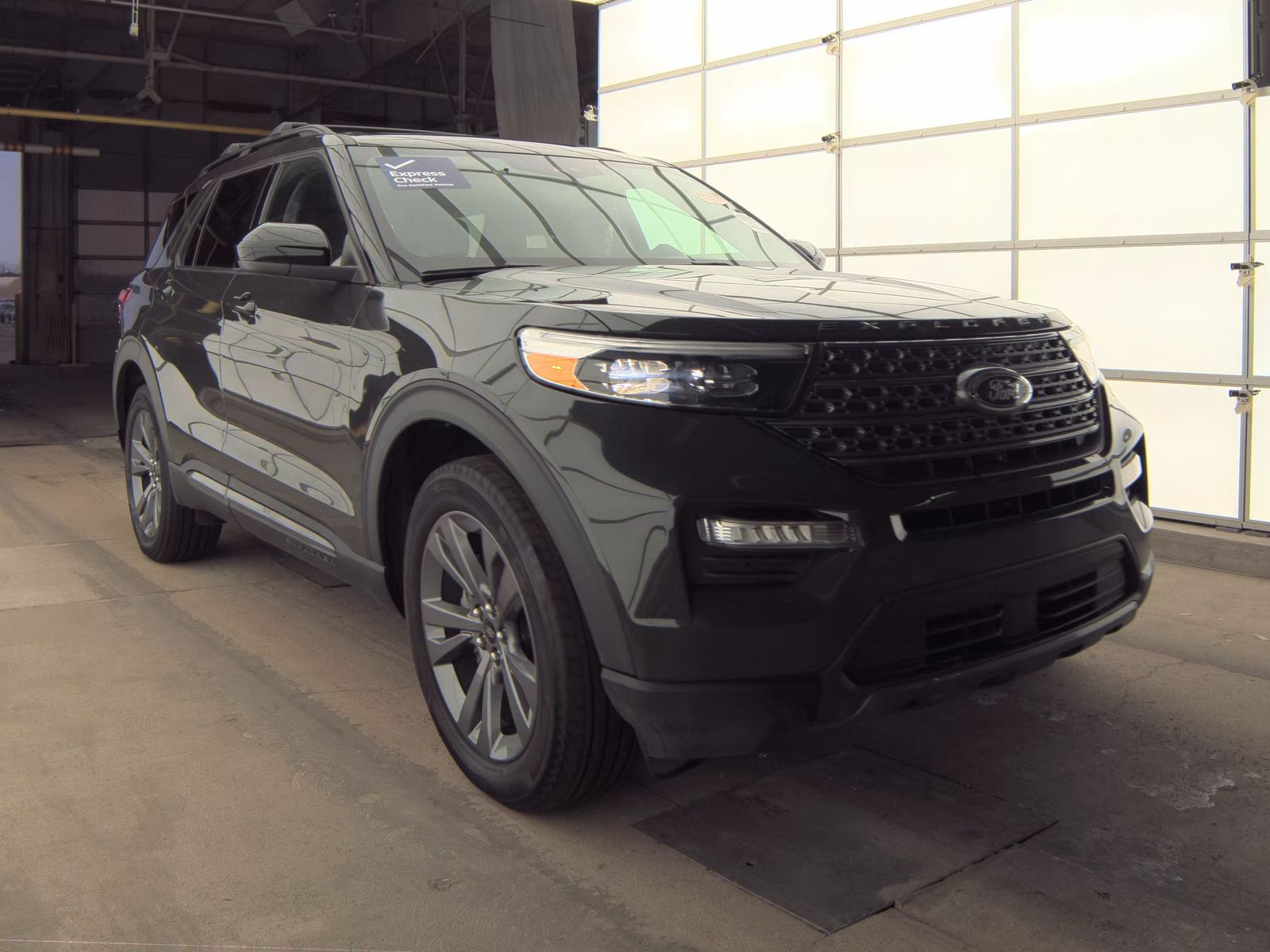 2023 Ford Explorer XLT AWD