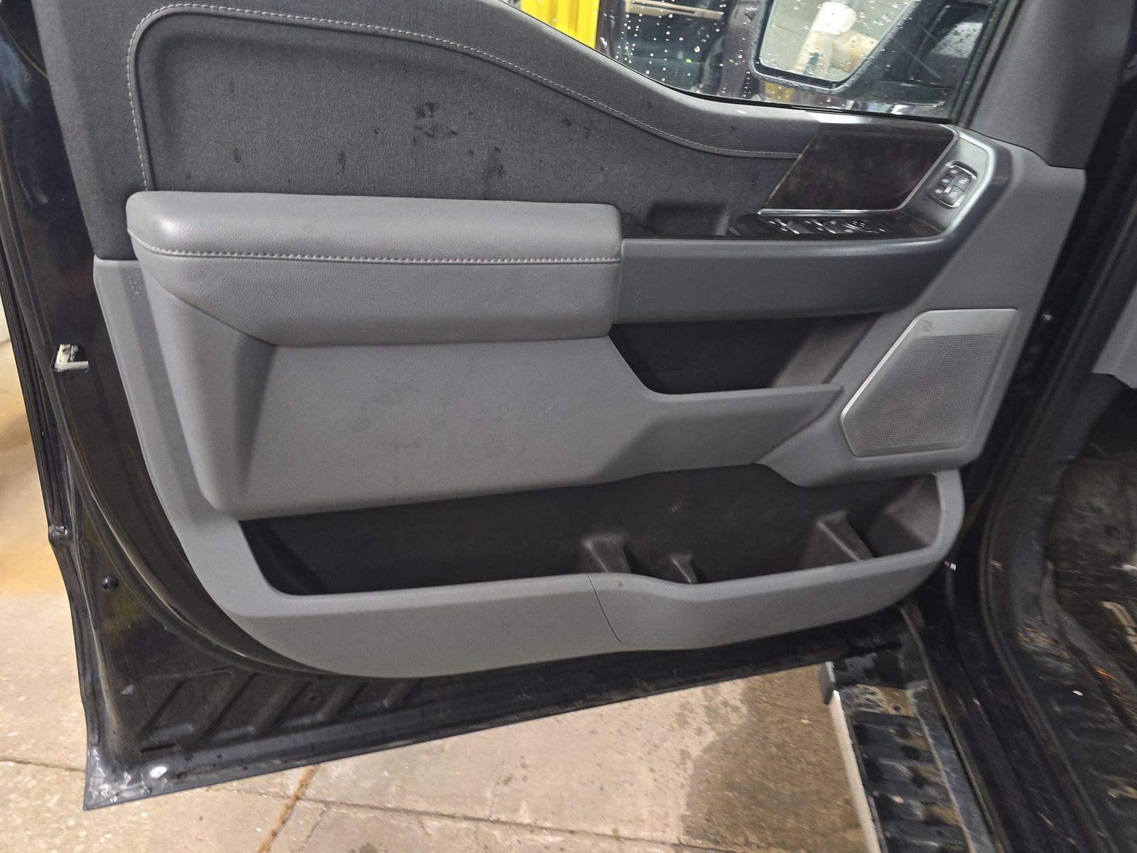 2023 Ford F-150 Lariat AWD