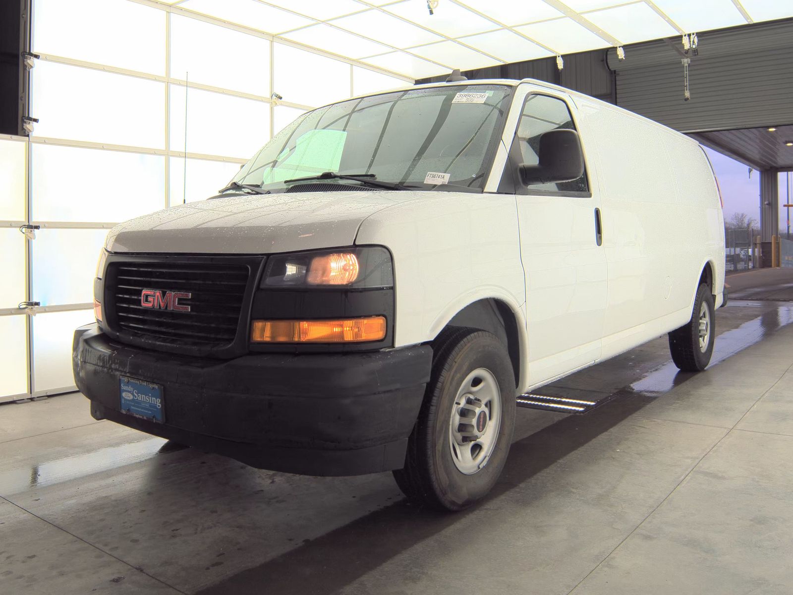 2023 GMC Savana LT's photo