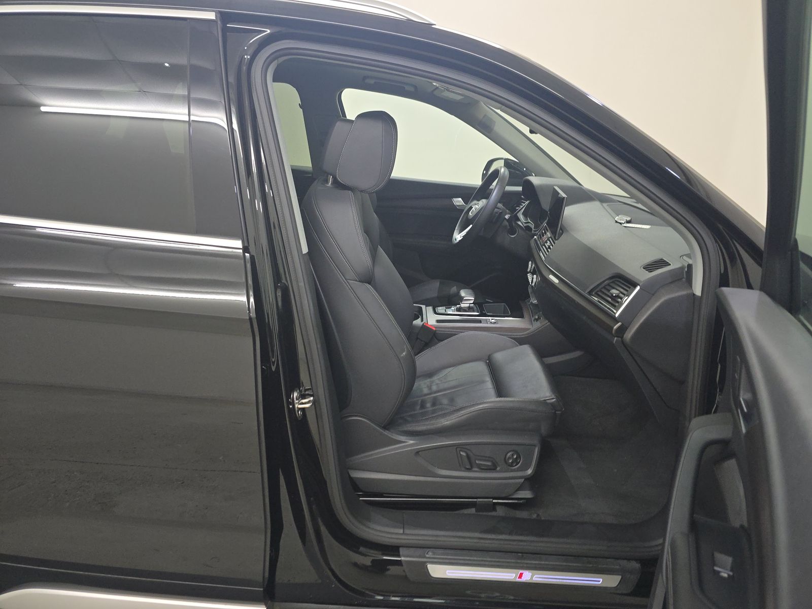 2023 Audi Q5 e Plug-In Hybrid S line Premium Plus AWD