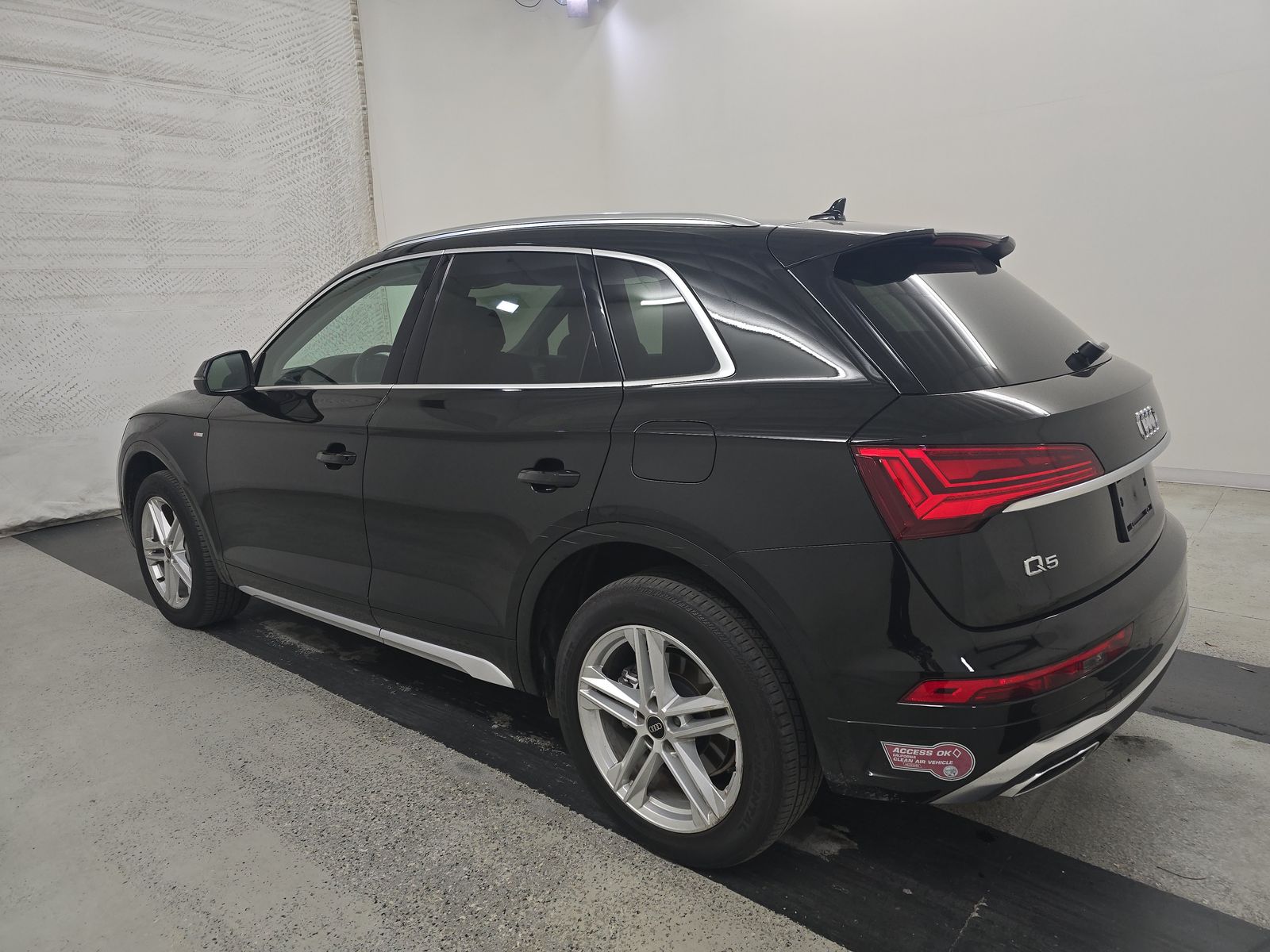 2023 Audi Q5 e Plug-In Hybrid S line Premium Plus AWD