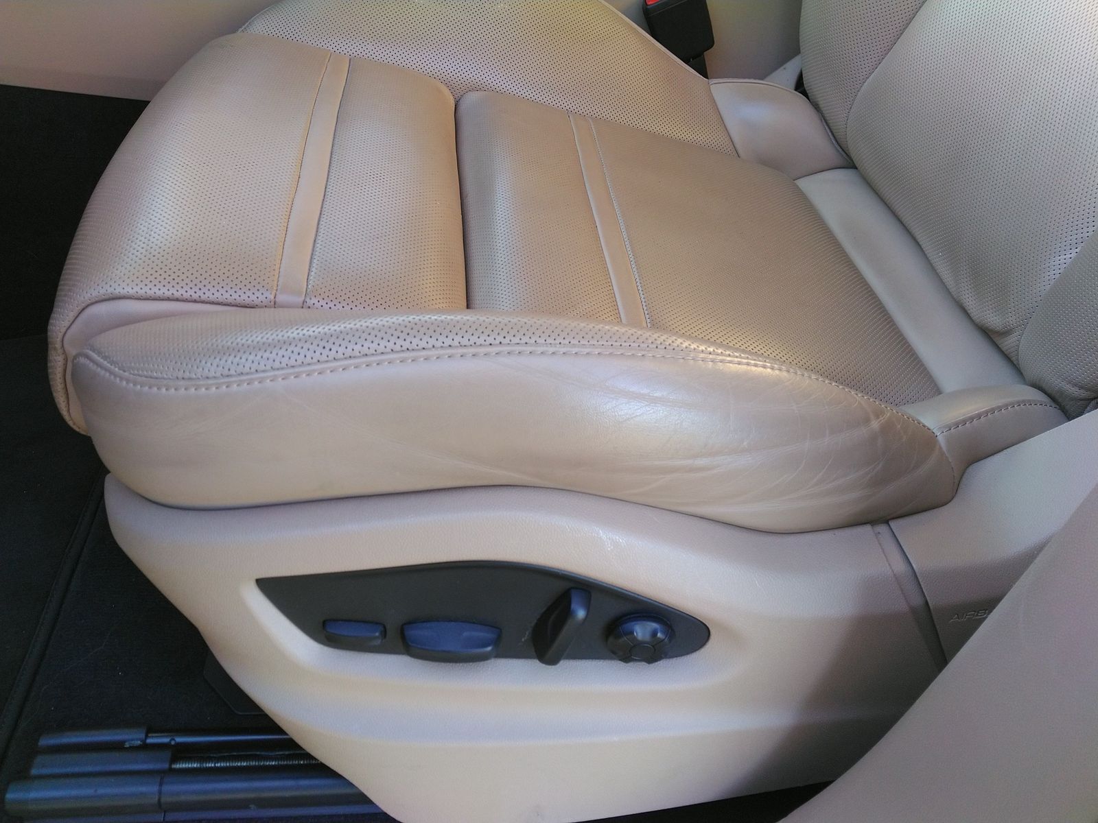 2022 Porsche Cayenne Platinum Edition AWD