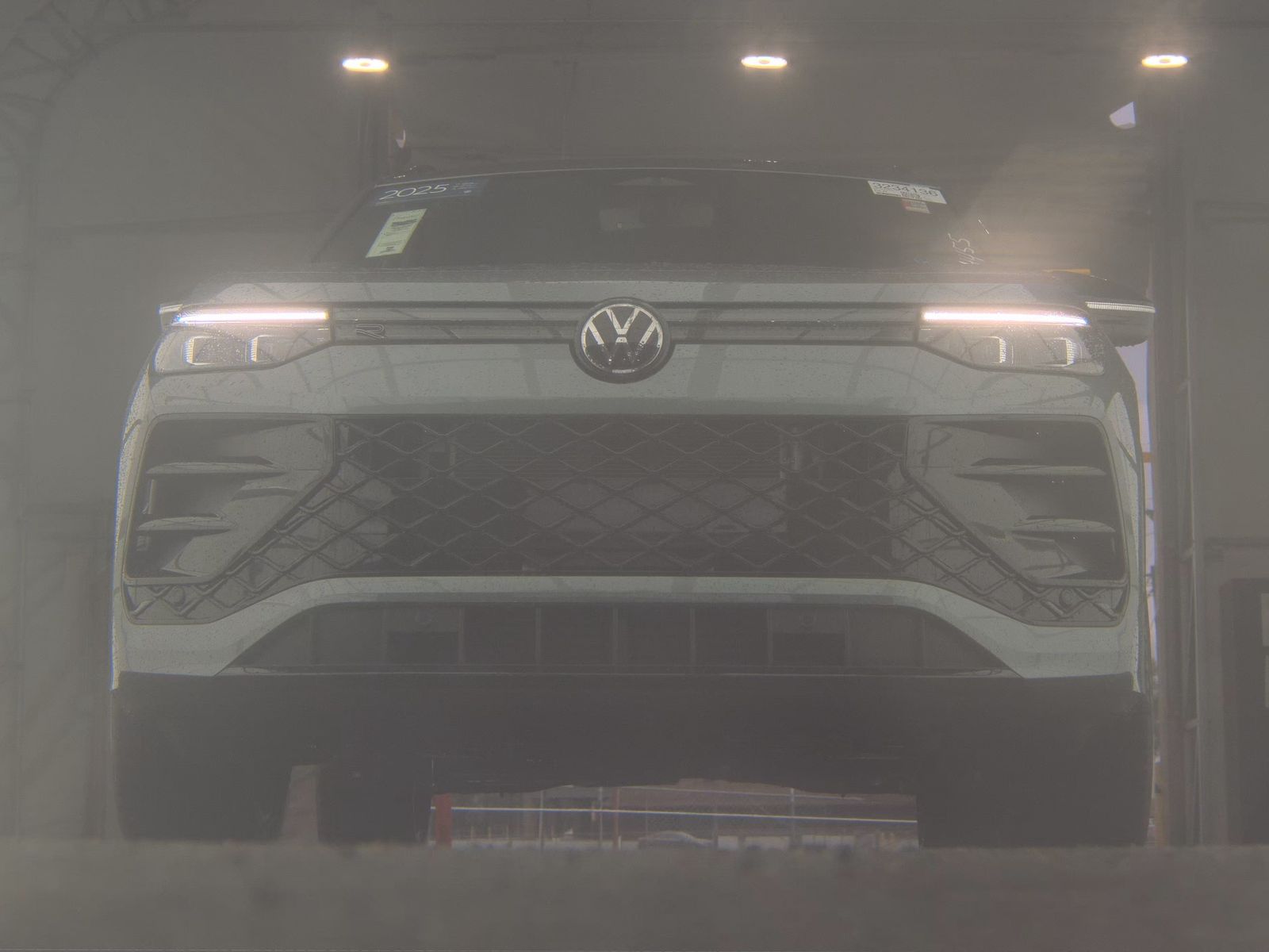 2025 Volkswagen Tiguan 2.0T SE R-Line Black AWD