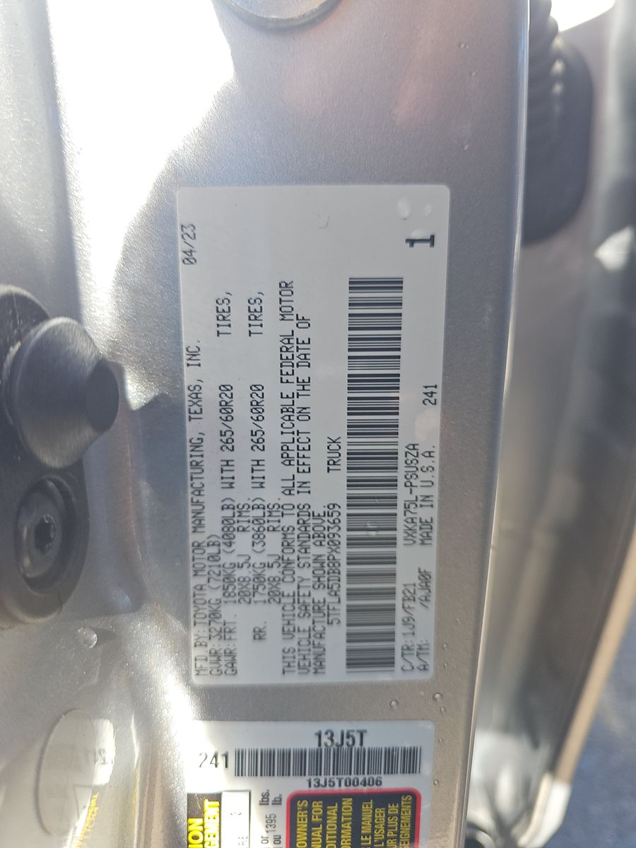 2023 Toyota Tundra SR5 AWD