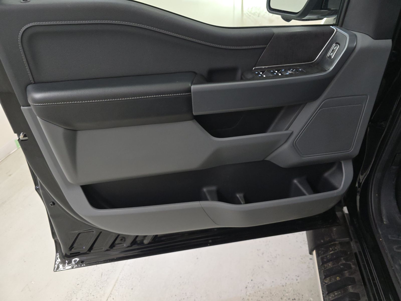 2024 Ford F-150 Hybrid XLT AWD