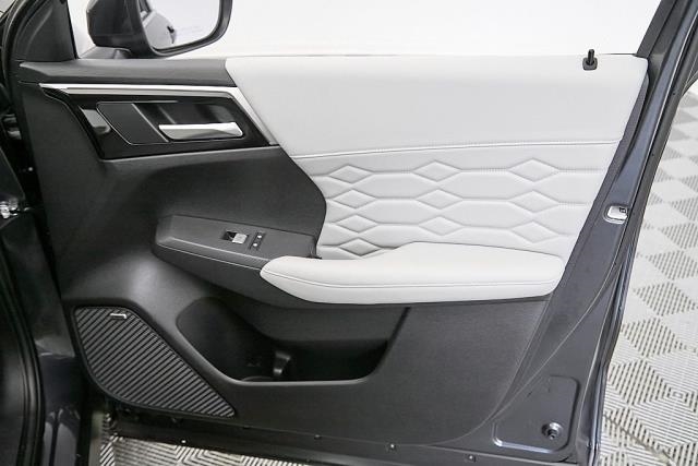 2025 Mitsubishi Outlander SEL FWD
