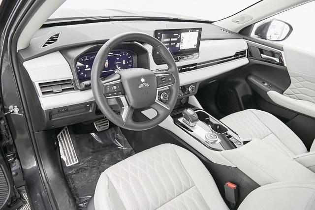 2025 Mitsubishi Outlander SEL FWD