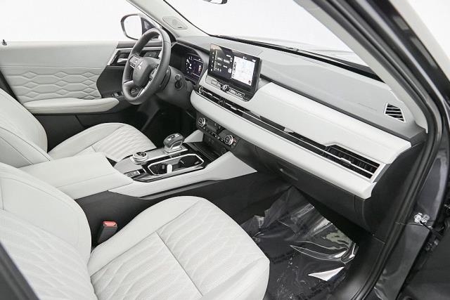 2025 Mitsubishi Outlander SEL FWD