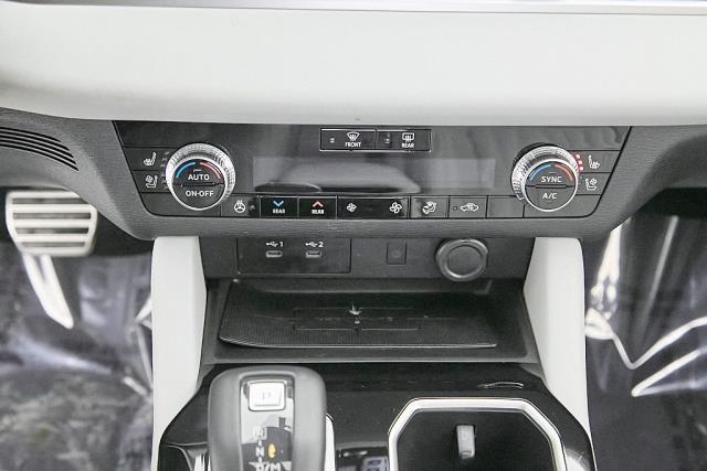2025 Mitsubishi Outlander SEL FWD