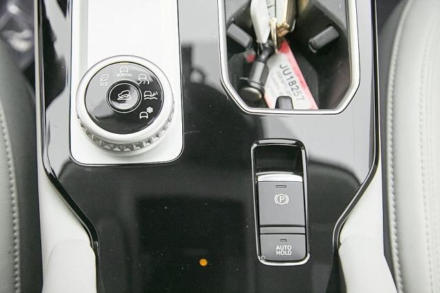 2025 Mitsubishi Outlander SEL FWD
