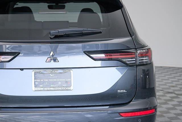 2025 Mitsubishi Outlander SEL FWD
