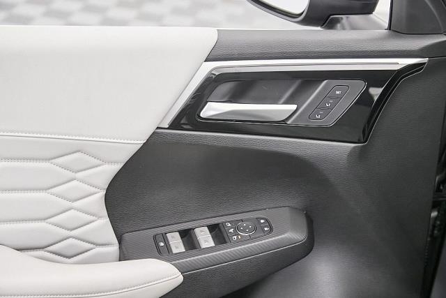 2025 Mitsubishi Outlander SEL FWD