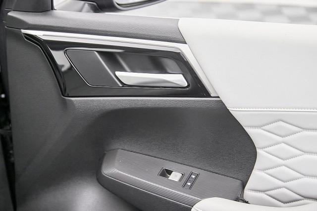 2025 Mitsubishi Outlander SEL FWD