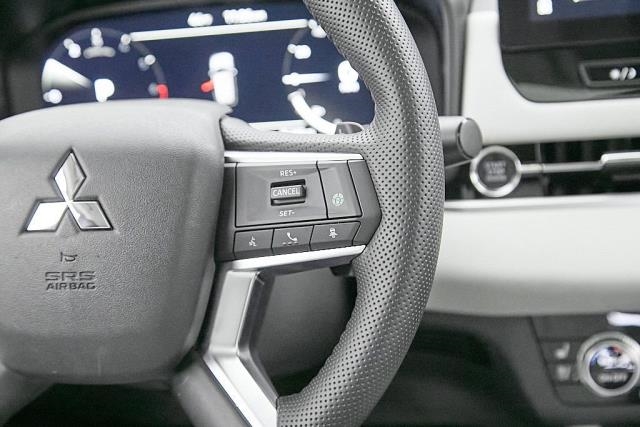 2025 Mitsubishi Outlander SEL FWD