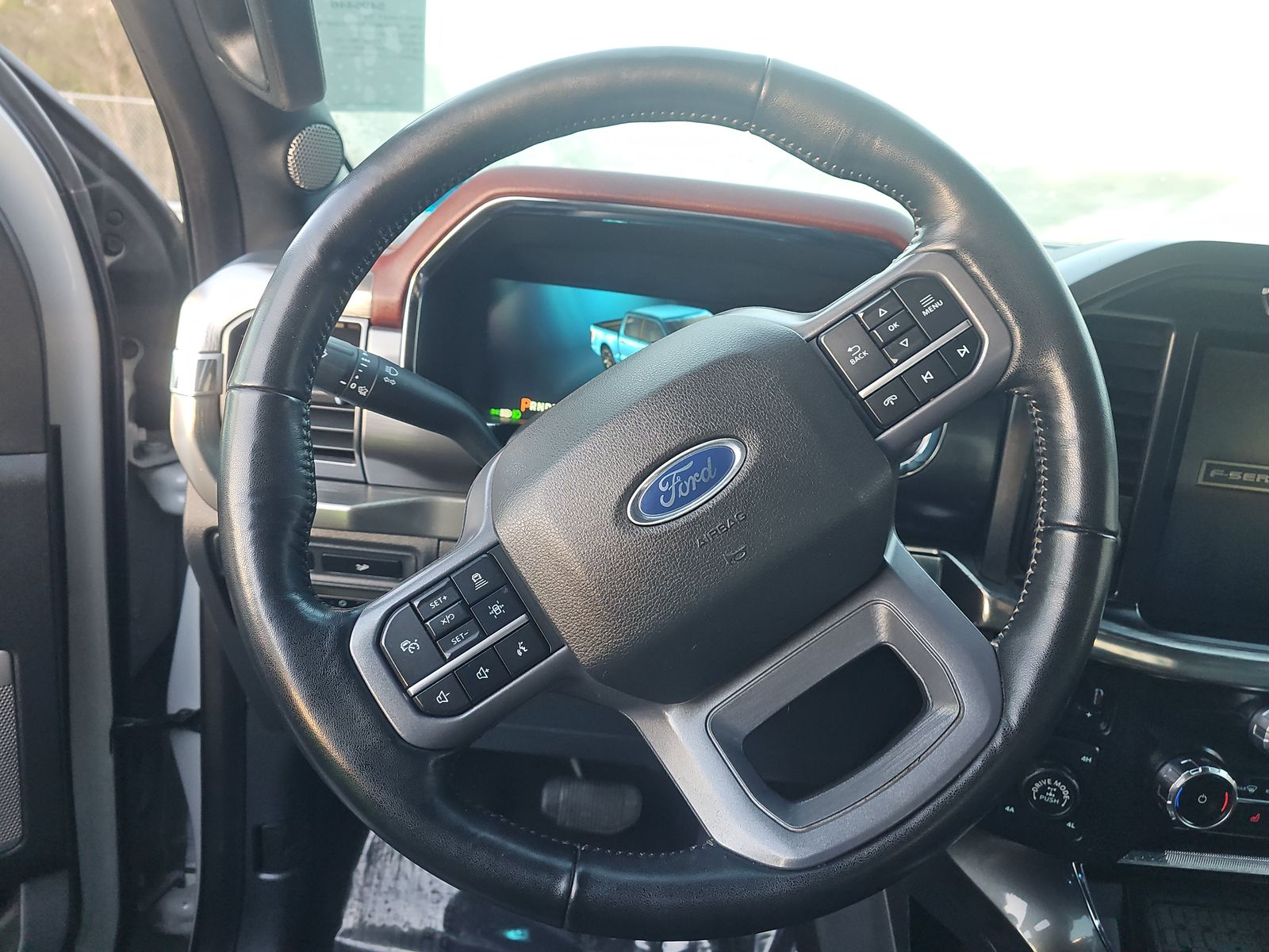 2023 Ford F-150 Lariat AWD