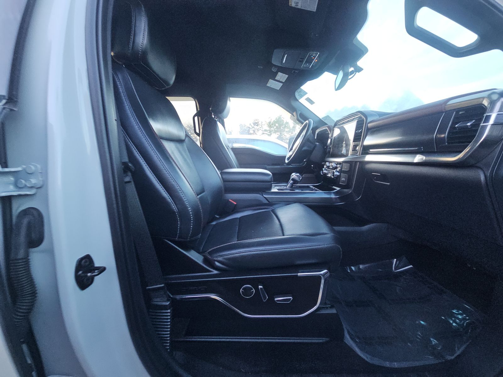 2023 Ford F-150 Lariat AWD