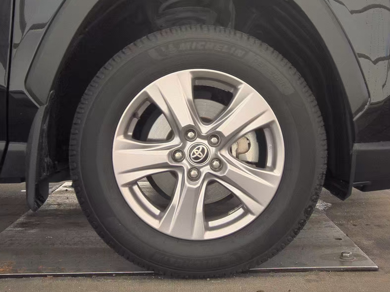 2022 Toyota RAV4 XLE FWD