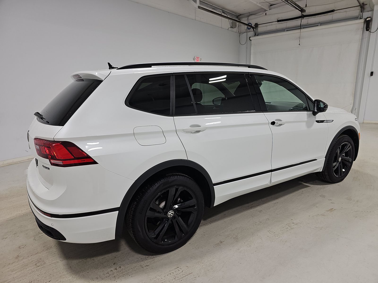 2024 Volkswagen Tiguan 2.0T SE R-Line Black AWD