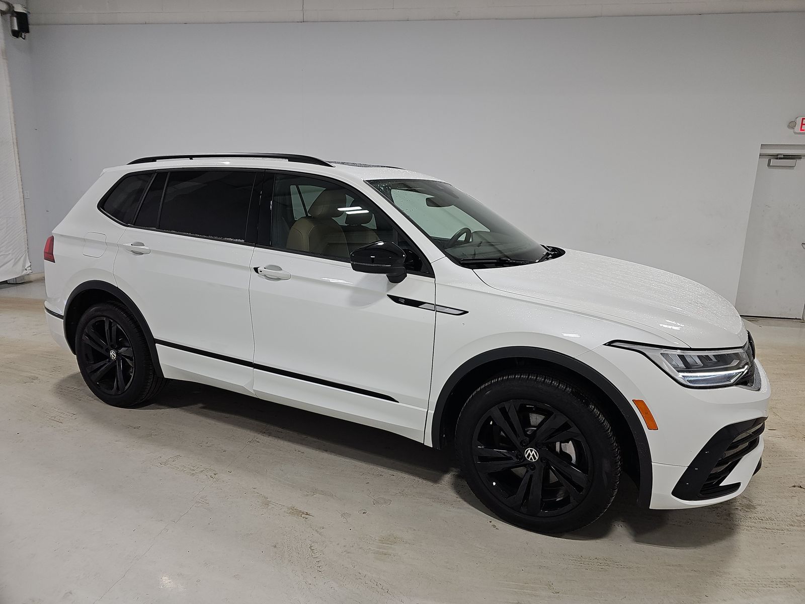 2024 Volkswagen Tiguan 2.0T SE R-Line Black AWD