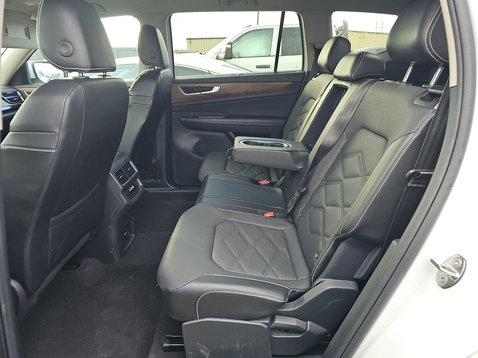 2024 Volkswagen Atlas 2.0T SE AWD