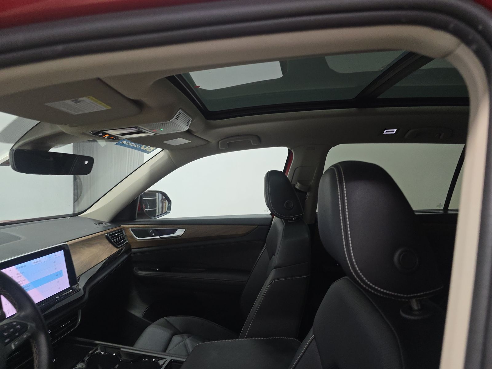 2025 Volkswagen Atlas 2.0T SE FWD