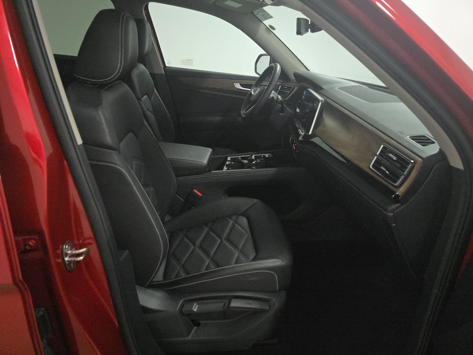 2025 Volkswagen Atlas 2.0T SE FWD