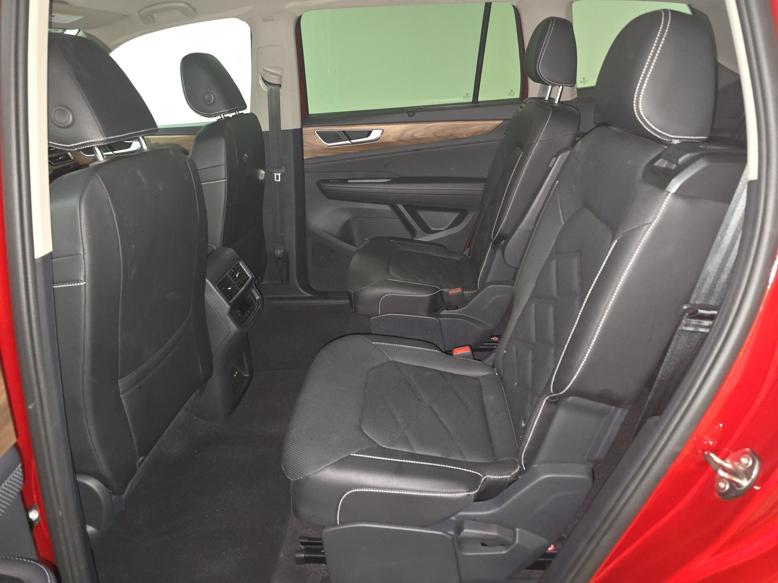 2025 Volkswagen Atlas 2.0T SE FWD