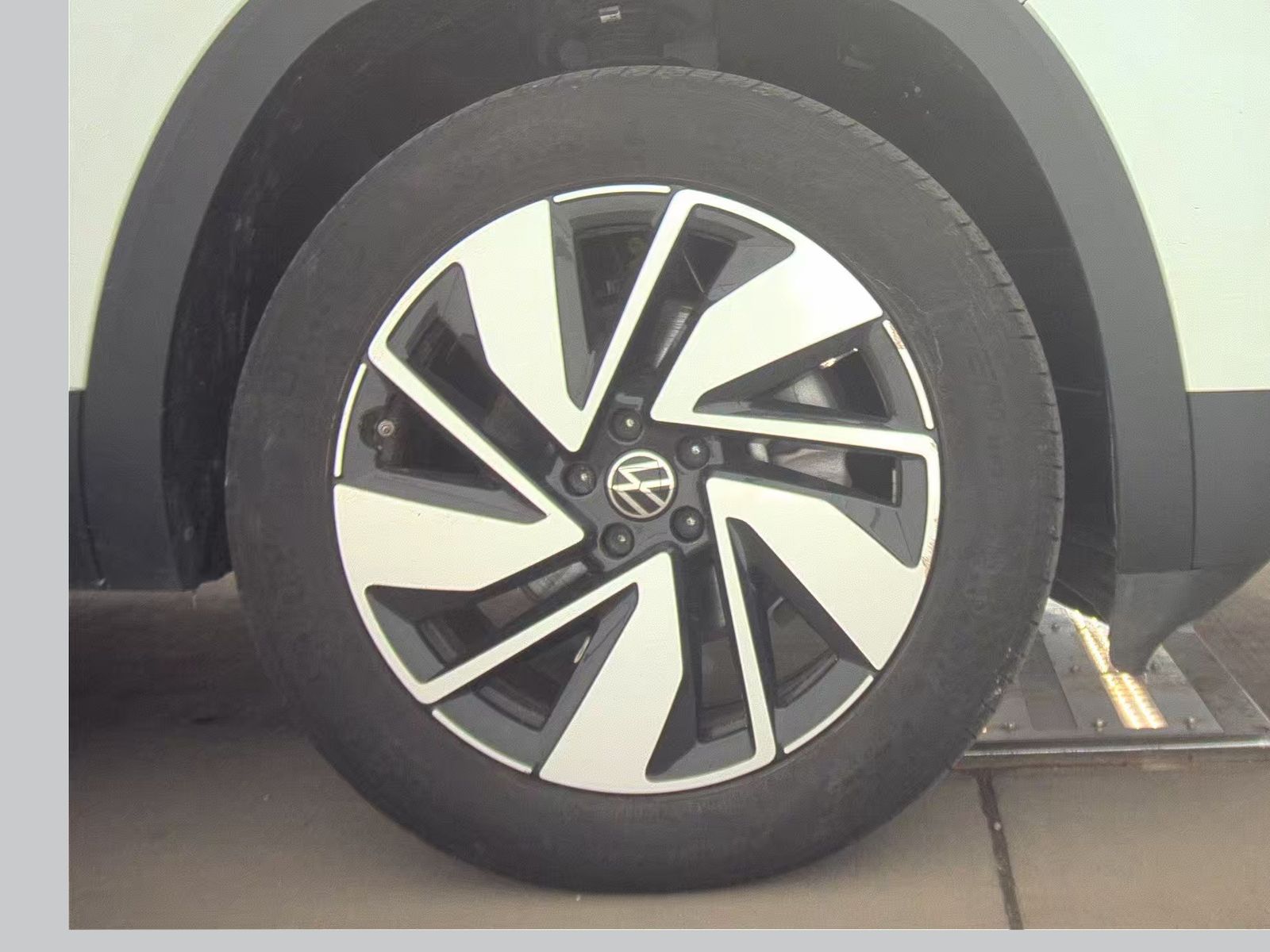 2024 Volkswagen Atlas 2.0T SE AWD