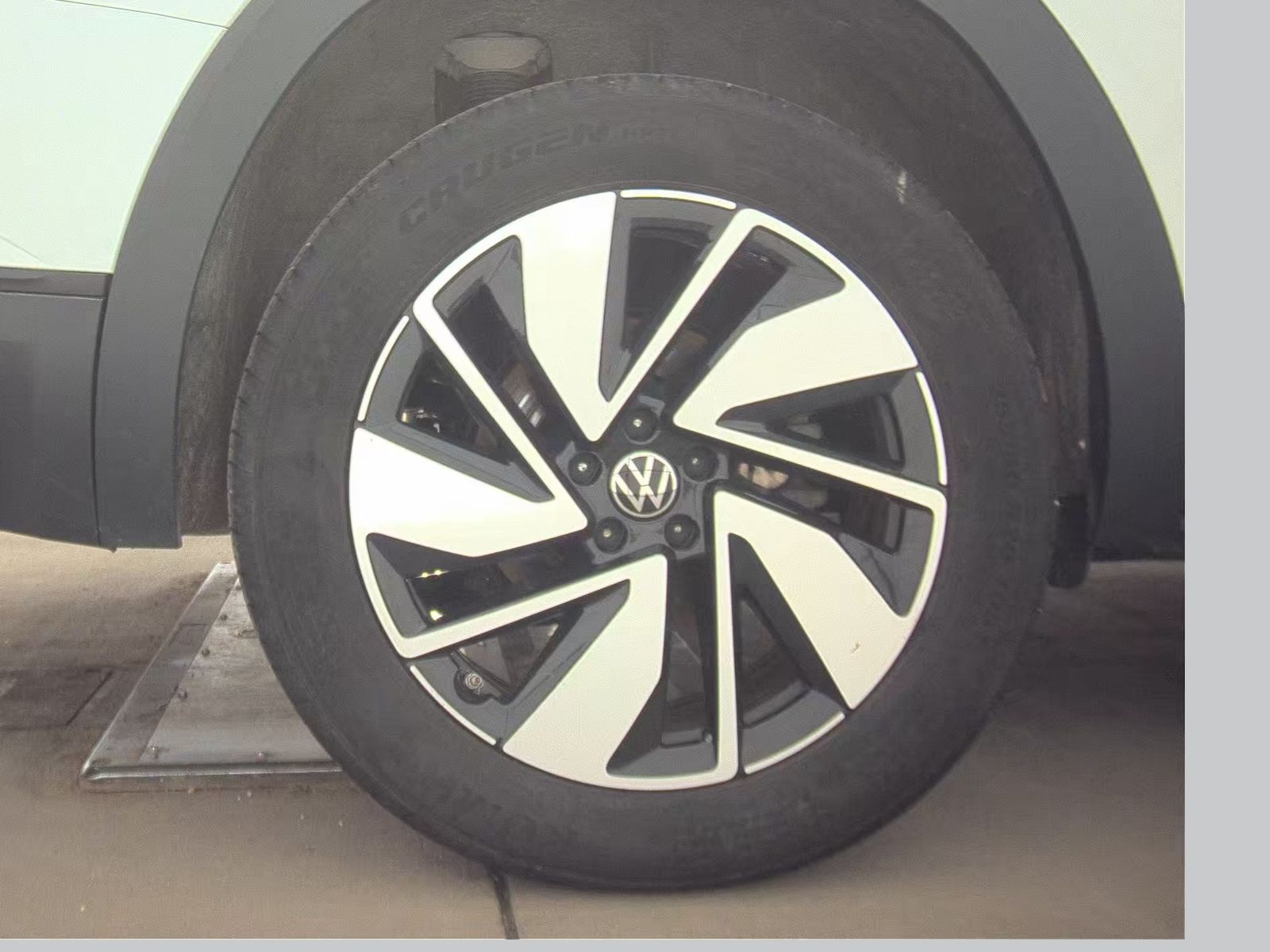 2024 Volkswagen Atlas 2.0T SE AWD